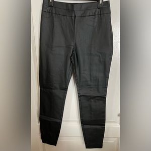 NY&Co Black Faux Leather Leggings in Sz. M.. NWT.. never been worn..